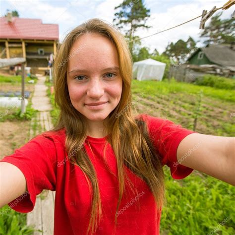 teen girl selfie